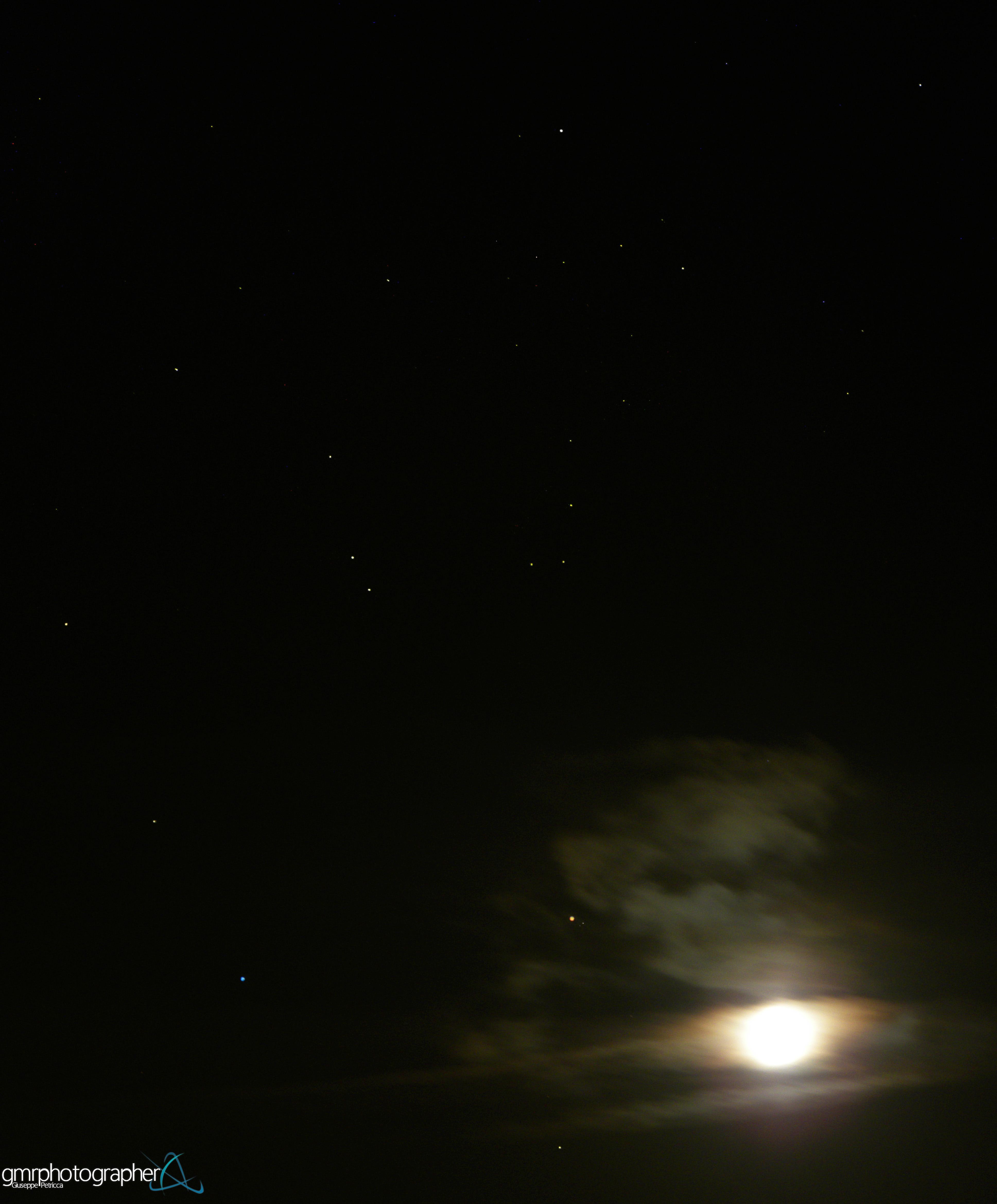 Moon, Mars and Bright Star Spica Captivate Amateur Astronomer (Photo)